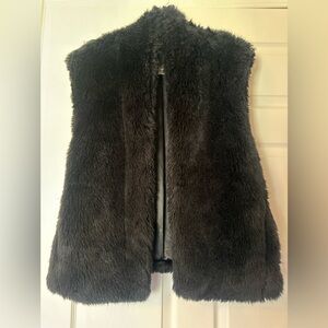 Abercrombie & Fitch Black Faux Fur Vest - NWOT - Medium